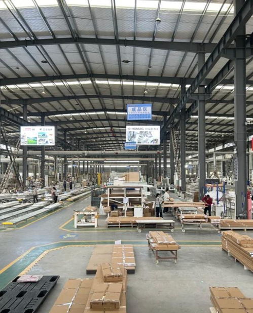 全屋定制 工廠直供與品牌店對(duì)比，如何選擇性價(jià)比更高的專業(yè)設(shè)計(jì)服務(wù)