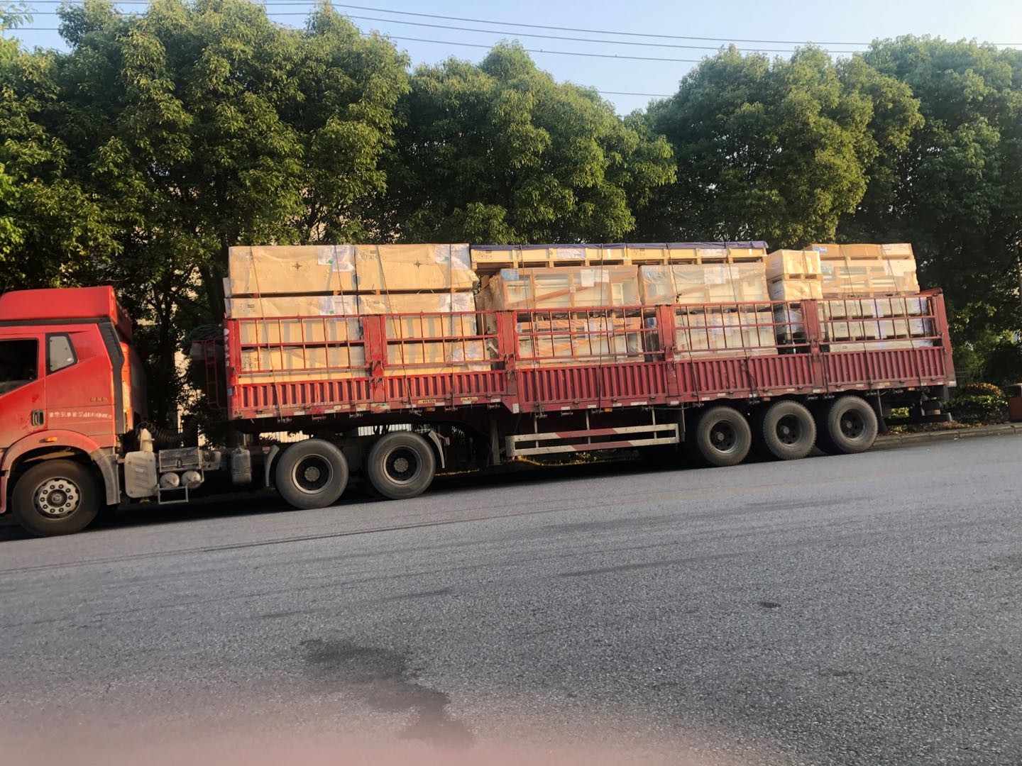 湛江國內貨運專線 誠信服務，專業耐心助力貨物運輸無憂
